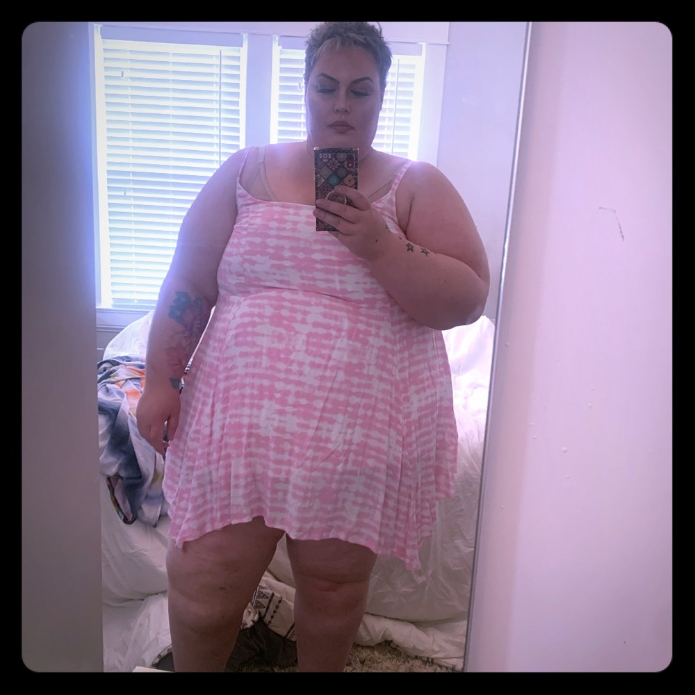 Pink and white tie dye dress!